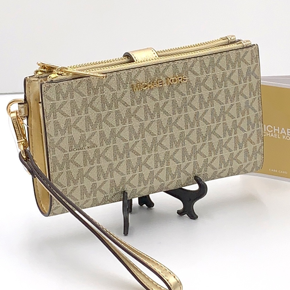 MICHAEL KORS LARGE DOUBLE ZIP WRISTLET WALLET PALE GOLD SIGNATURE COLOR